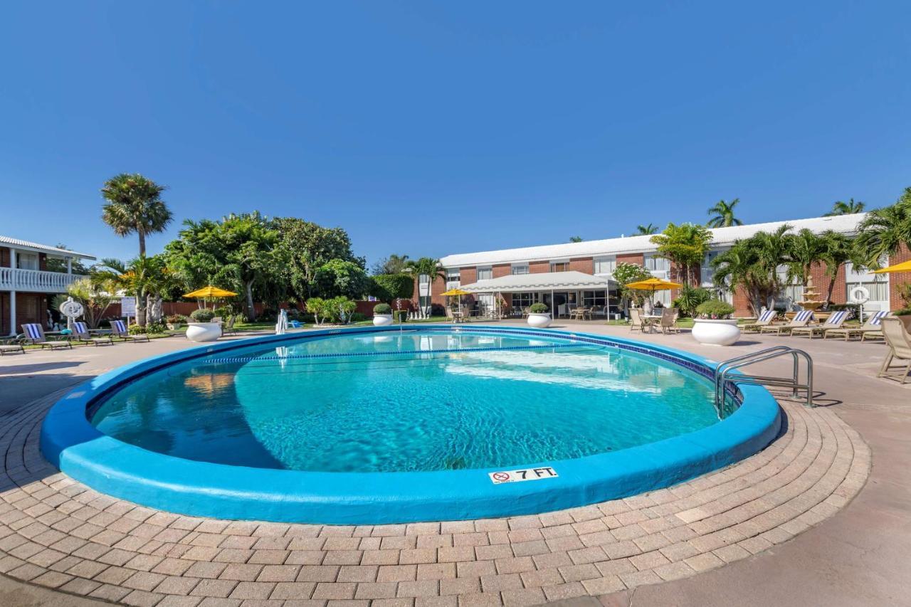 Hotel Western Palm Lakes