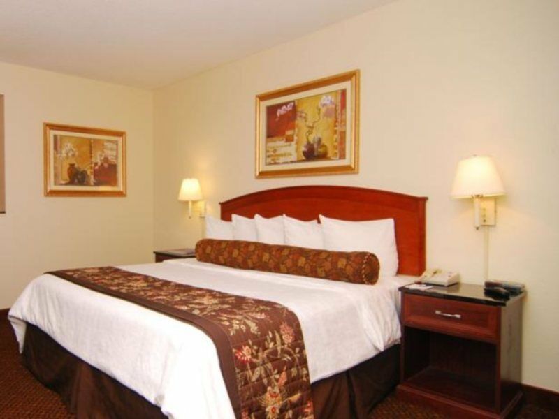 Western Palm Lakes Hotel 3*